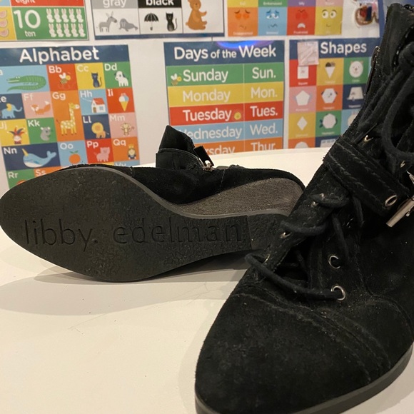 Women’s Black Wedge Booties Suede 9 1/2 - Picture 8 of 8